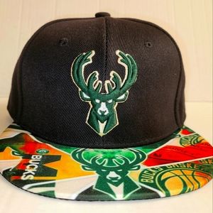 Mitchell and Ness Milwaukee Bucks Snapback Hat NEW